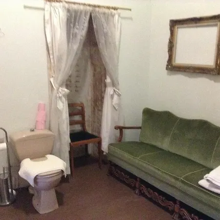 Chateau De L'enclos B&B *